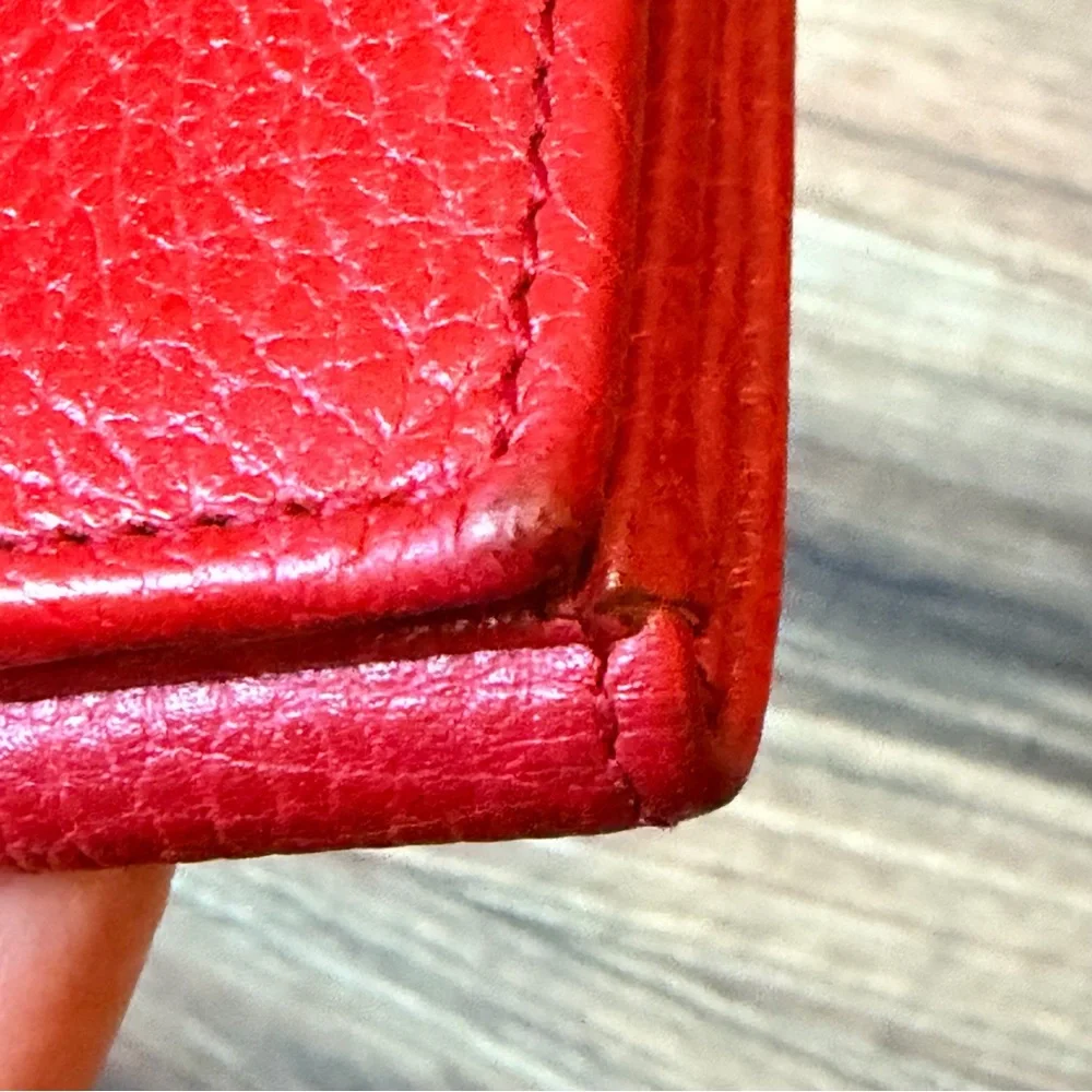 Gucci Interlocking G Bifold Wallet in red pebbled leather authentic genuine - Picture 6 of 16